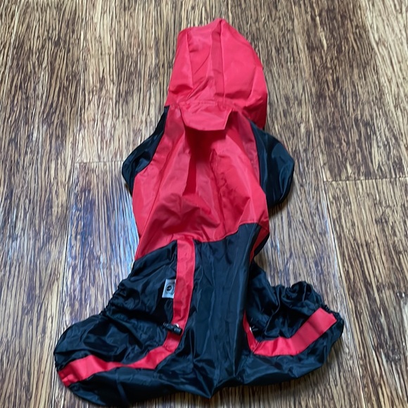 Red black waterproof hooded snap front dog raincoat size medium - Picture 3 of 7